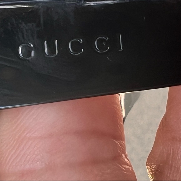 Gucci vintage Black Sunglasses

🌴🌴Used but in good condition ☀️☀️ - Picture 6 of 7